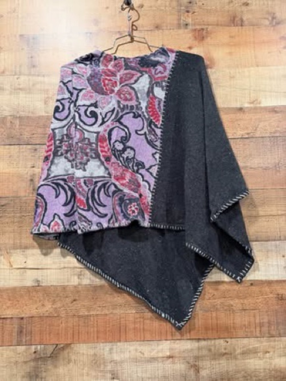 Poncho- Chico's Dark Gray with Soft Muted Purple & Red Floral Panel Sz L/XL